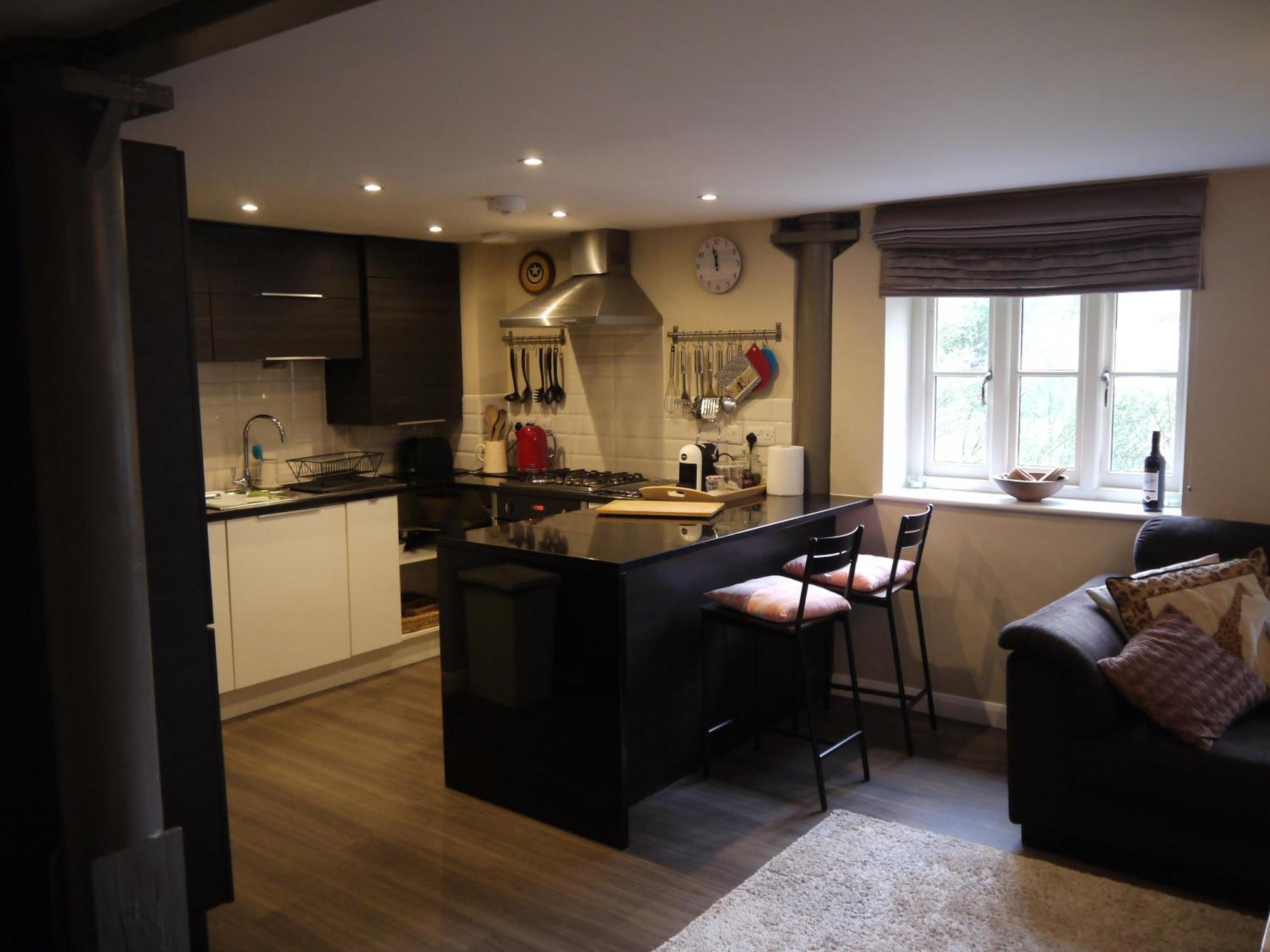 Old Brewery Home With Pool And Gym Access Oakhill Екстериор снимка