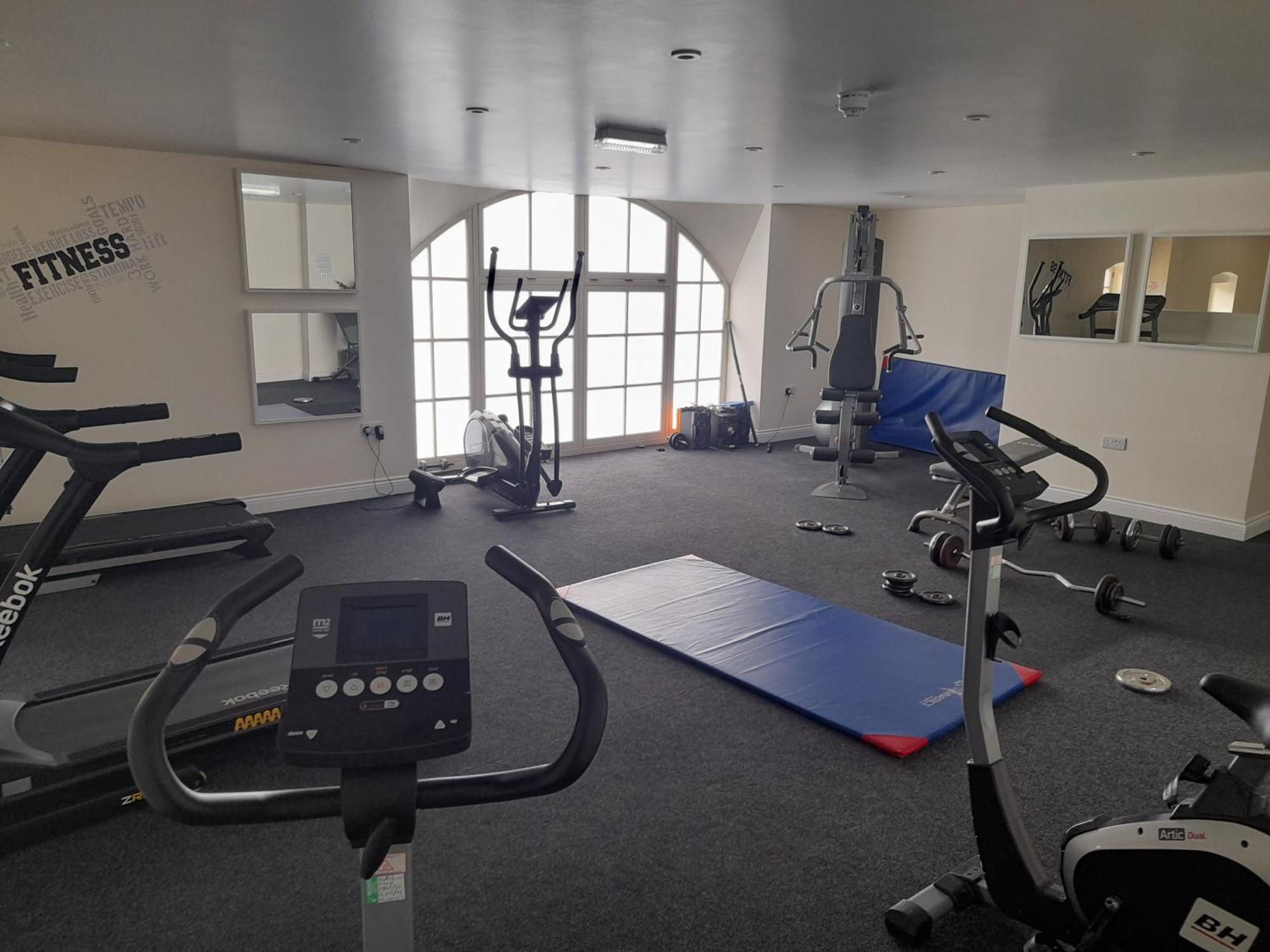 Old Brewery Home With Pool And Gym Access Oakhill Екстериор снимка