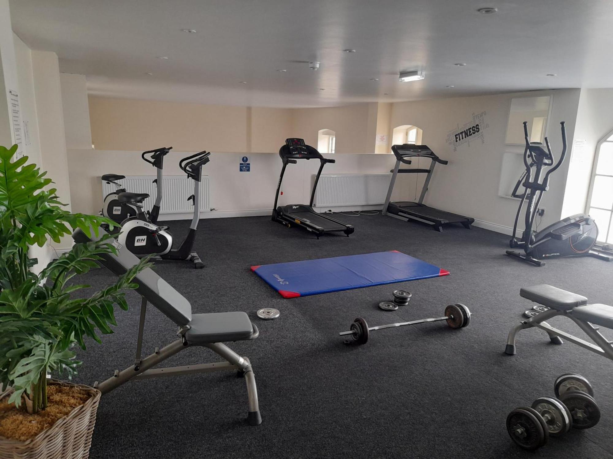 Old Brewery Home With Pool And Gym Access Oakhill Екстериор снимка